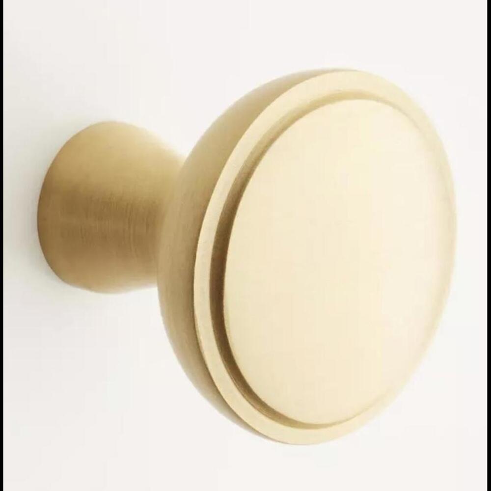 1-1/4" Strasbourg Brass Cabinet Knob - Satin Brass